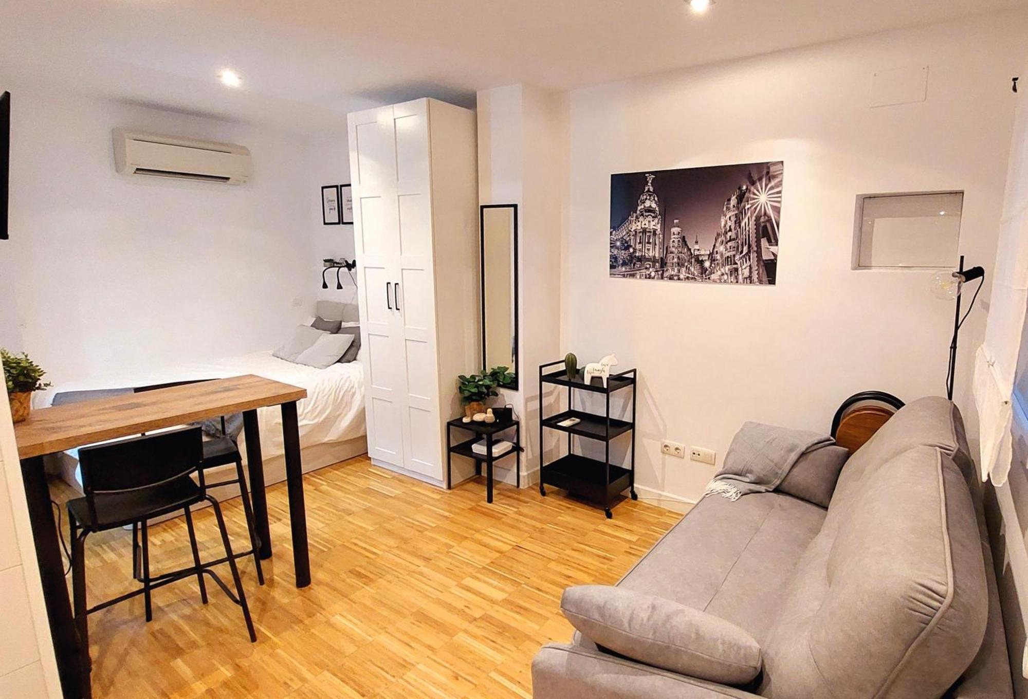 Апартаменти Acogedor Estudio En Delicias By Bebalmy Мадрид Екстер'єр фото